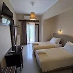 Spartacus House מלון קאלאבאקה