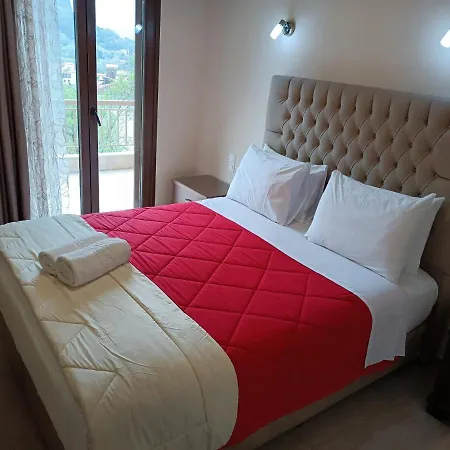 Hotel Spartacus House 3*