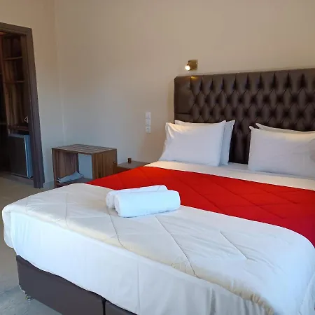Spartacus House Hotel 3*