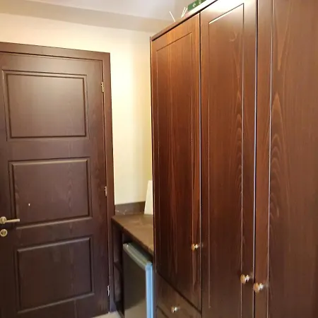 Spartacus House Hotel 3*