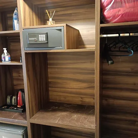 Hotel Spartacus House 3*