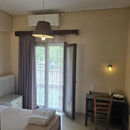 Spartacus House 3*