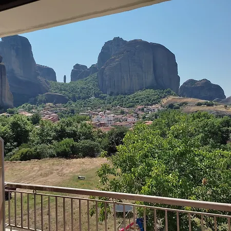 Spartacus House Hotell 3*