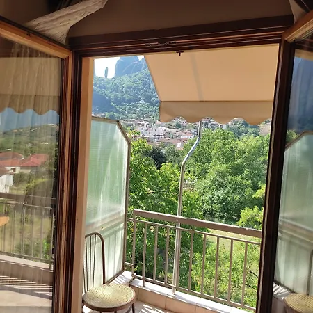 Spartacus House Hotel