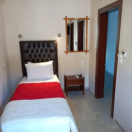 فندق Spartacus House