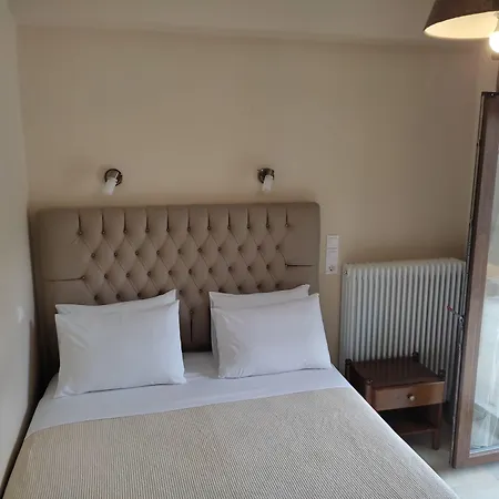 Spartacus House 3*