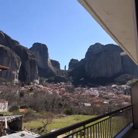 Spartacus House 3*